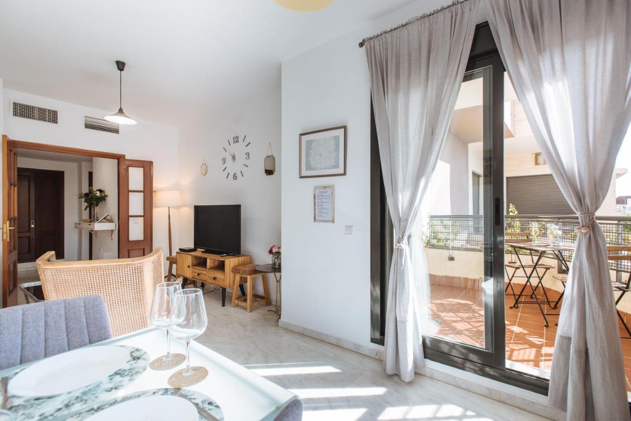 Mairena Apartment
